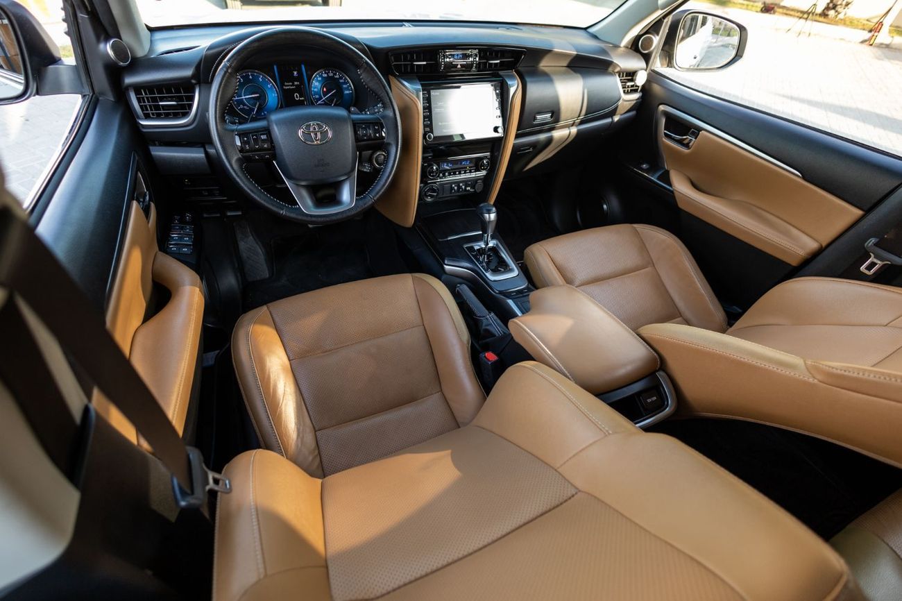 تويوتا فورتونر VXR 4.0L (278 HP)