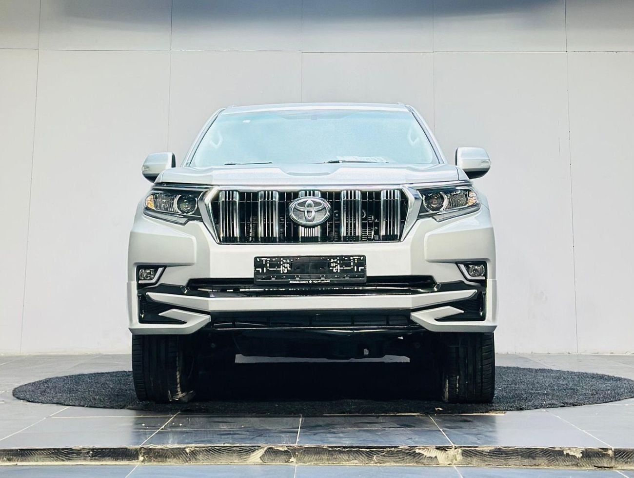 تويوتا برادو GXR 2.7L (164 HP) 4WD (7 Seater)