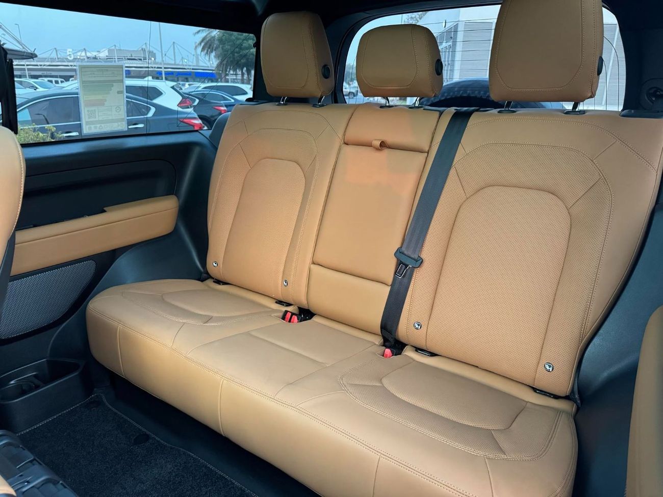 Land Rover Defender GCC SPEC UNDER WARRANTY AND SERVICE CONTRACT