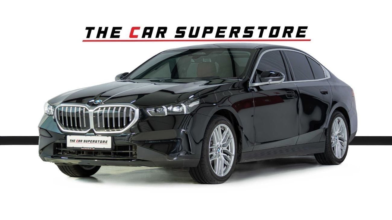 BMW 520i GCC-1 Owner-AGMC Warranty Service Package Until 2030-Burgendy Red Premium Interior