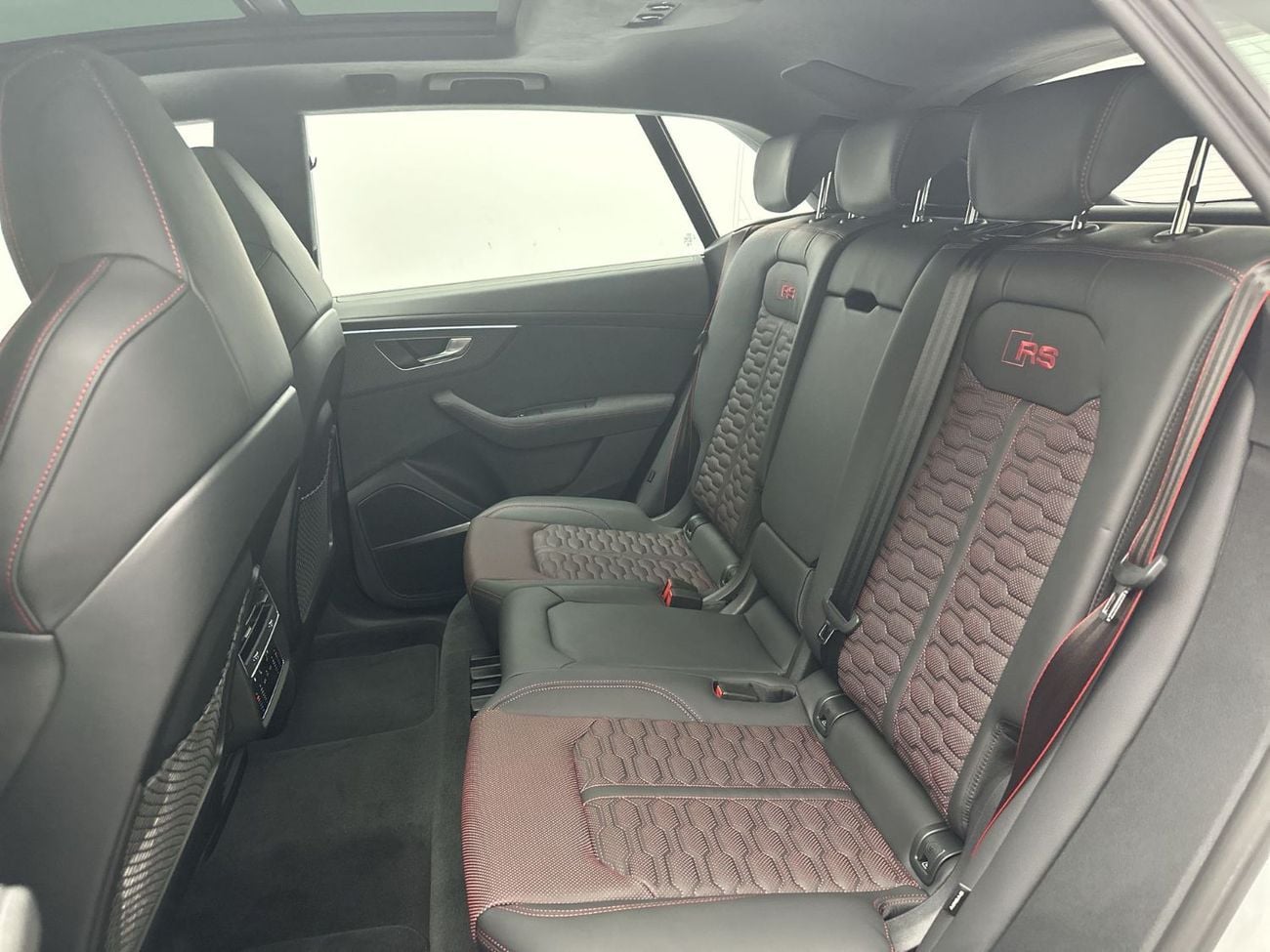 Audi RSQ8 RS Q8 SUV Performance 640hp Carbon Edition (Ref# 23677)