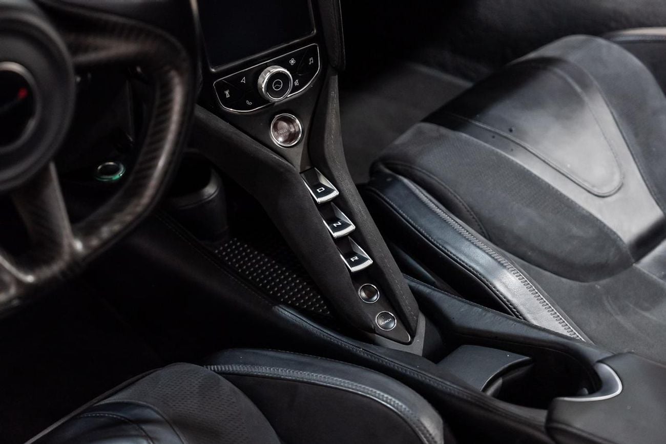 مكلارين 720S PERFORMANCE