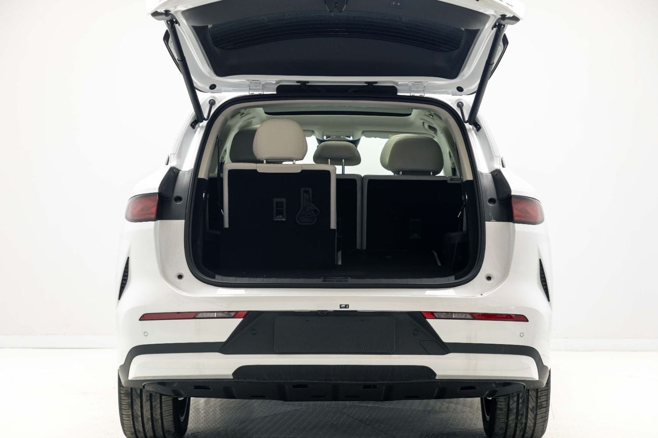 BYD Tang L Flagship- White Inside Black and Grey | Export Only