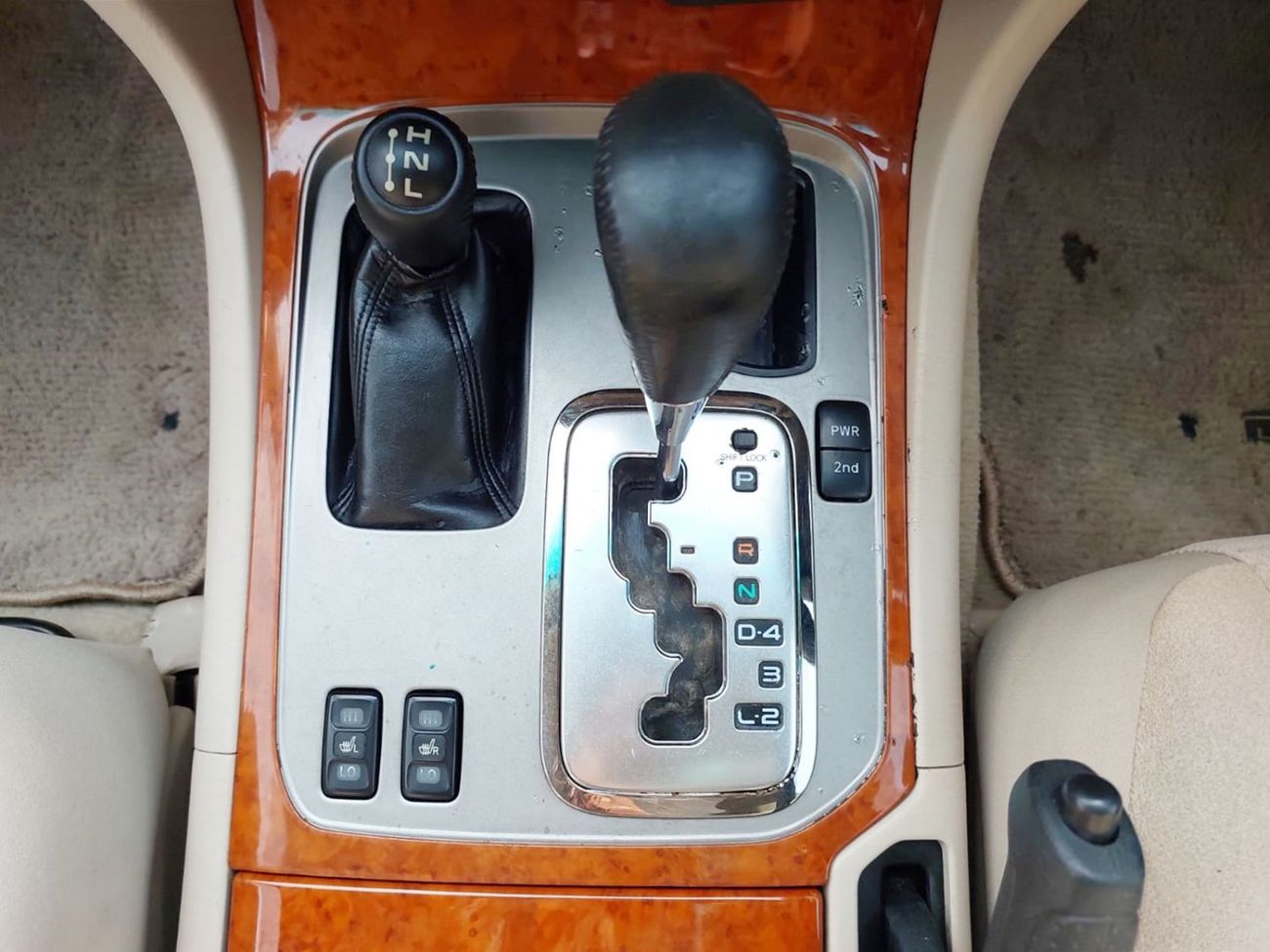 تويوتا لاند كروزر TOYOTA LAND CRUISER SUV RHD 2005 MODEL 4.2 L DIESEL AUTOMATIC(PM27948)