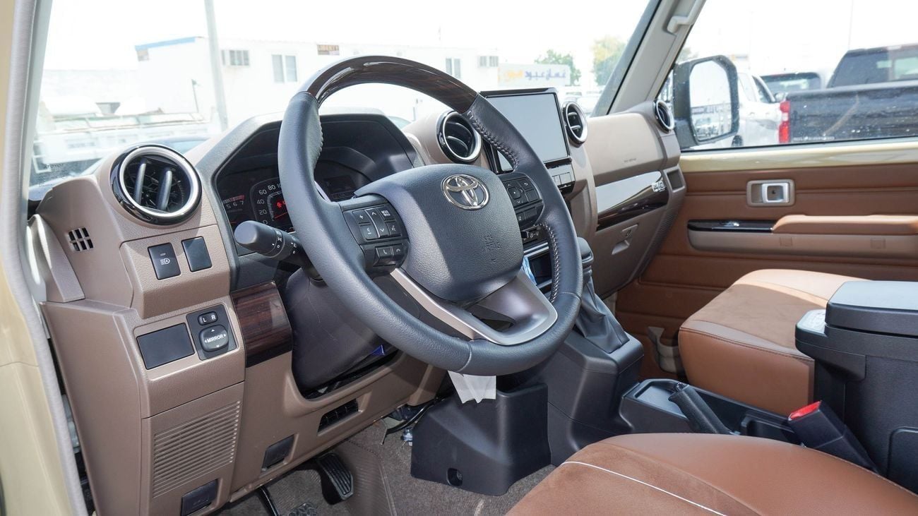 Toyota Land Cruiser 70 HT VXR LX 4.0L V6 A/T