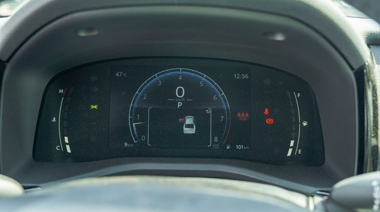 تويوتا كامري 2025 Toyota Camry LE facelift 2.5L Petrol AT with Sunroof - GCC (Export price)