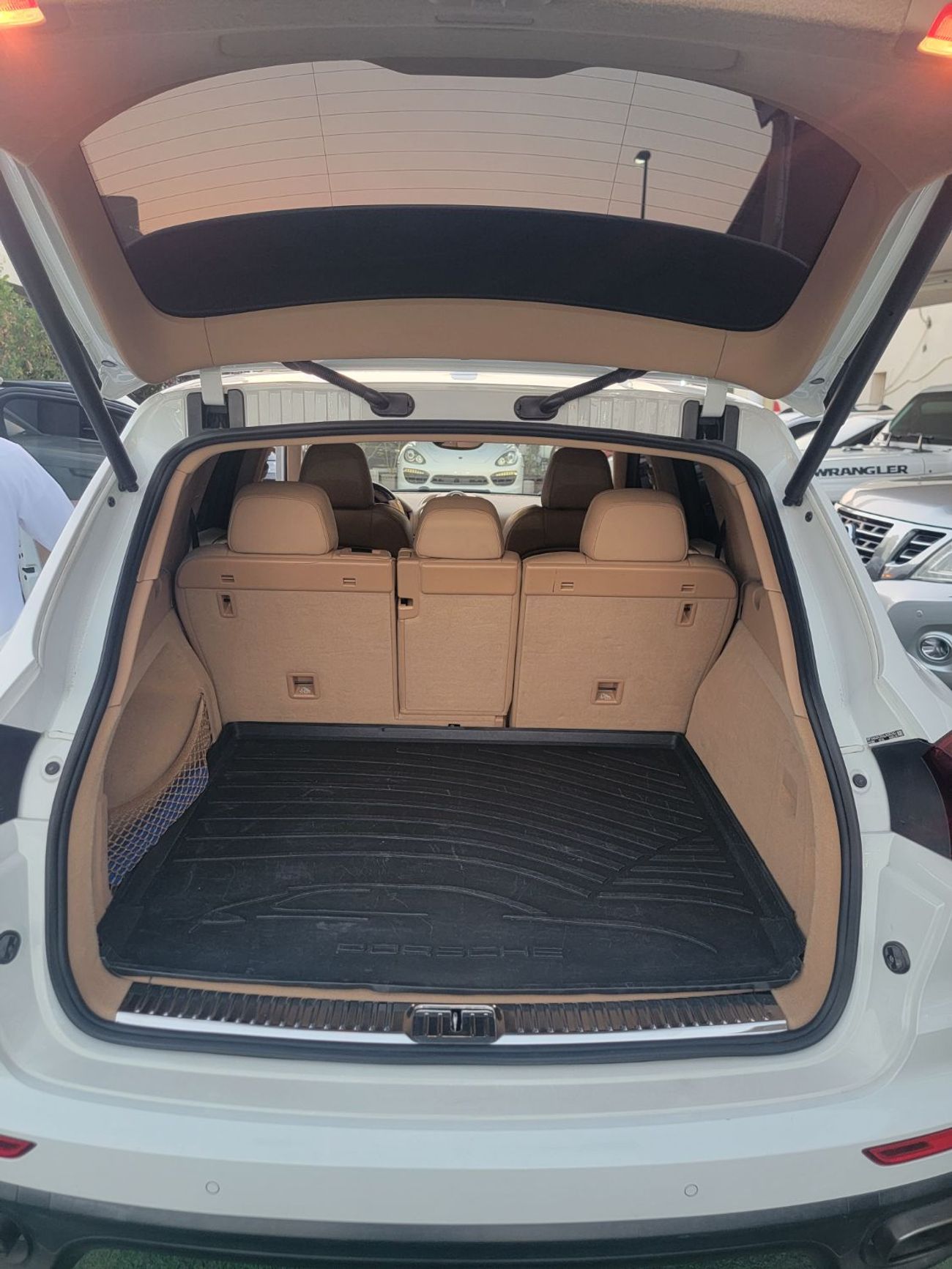 Porsche Cayenne Platinum Edition 3.6L