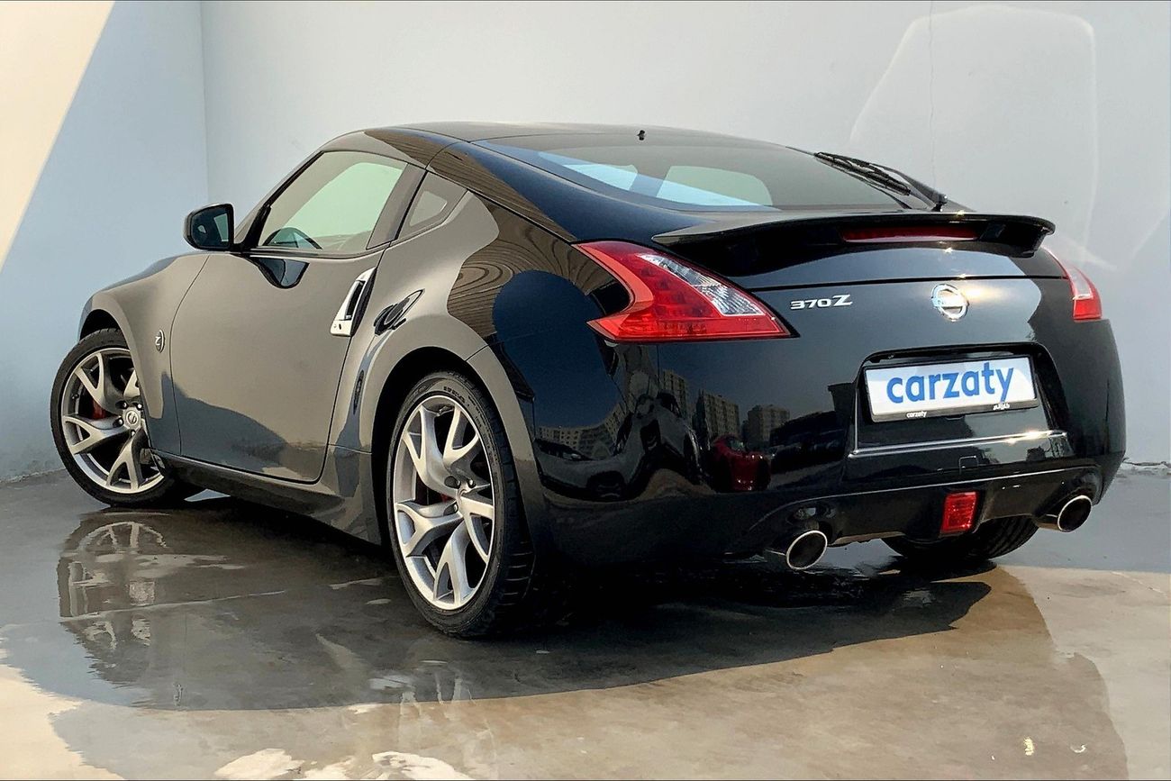 نيسان 370Z Standard