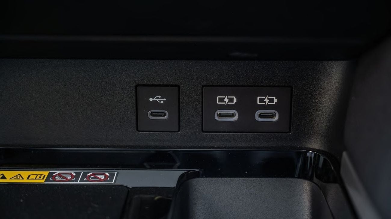 Toyota Camry CAMRY 2.5 GLE (NEUTRAL BLACK INSIDE BLACK) 2026