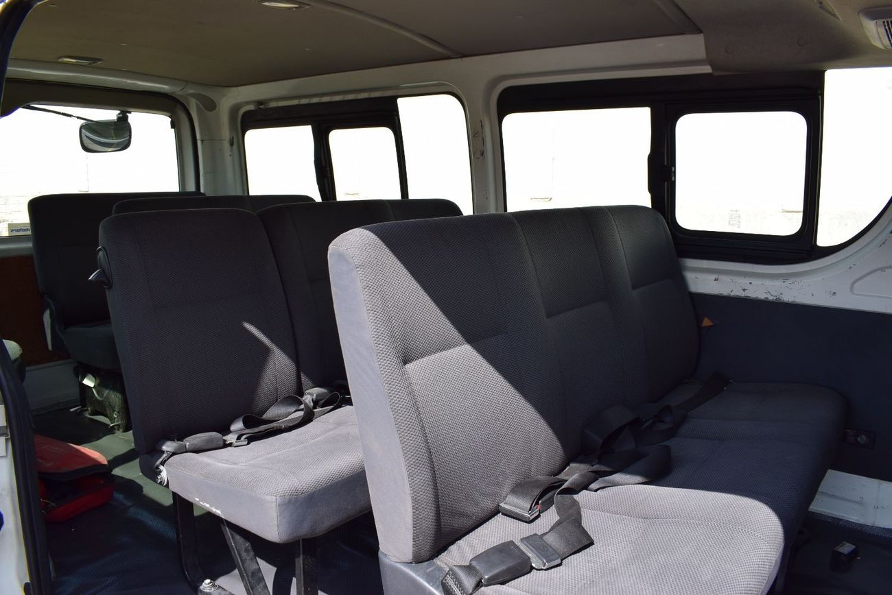 Toyota Hiace GL - Standard Roof Toyota Hiace 13 seater bus, model:2016. Excellent condition