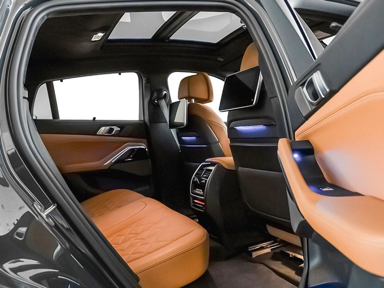 بي أم دبليو X6 M50i 4.4L