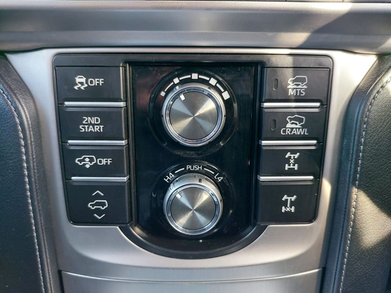 Toyota Prado TOYOTA LAND CRUISER PRADO (KAKADU) RIGHT HAND DRIVE(PM21972)