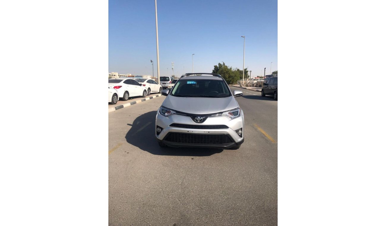 تويوتا راف ٤ TOYOTA RAV4  FULL OPTION XLE