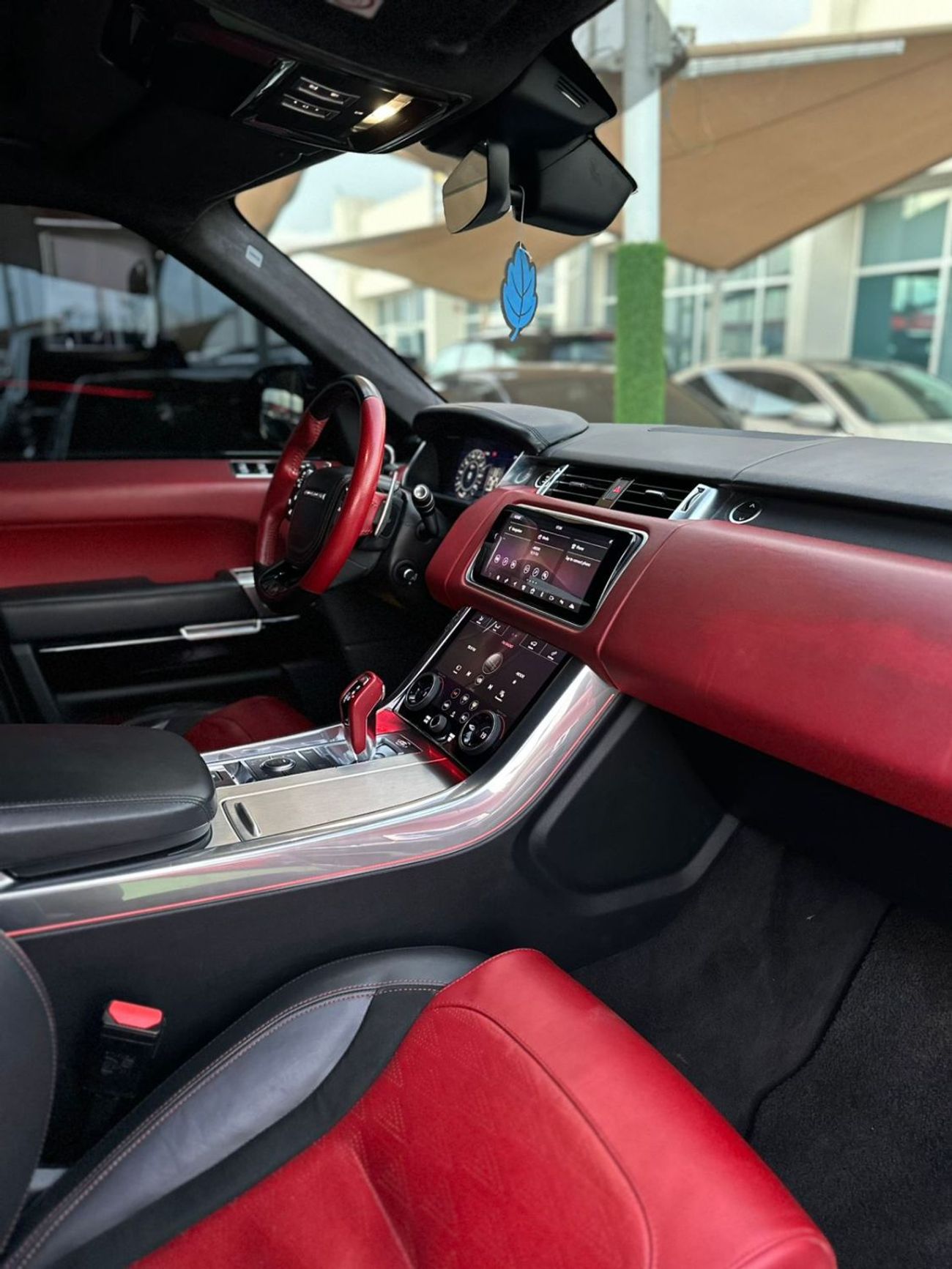 Land Rover Range Rover Sport RANGE ROVER SPORT SVR GCC 2018 FULL OPTION ORIGINAL PAINT PERFECT CONDITION