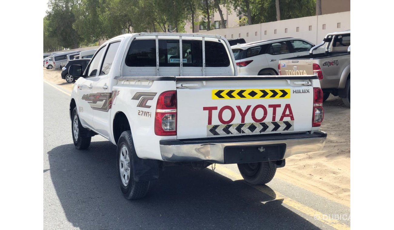 Toyota Hilux 2.7L Petrol, Alloy Rims 17'', Clean Car, Low Milage, Mp3, Tuner Audio/Radio, CODE-63815