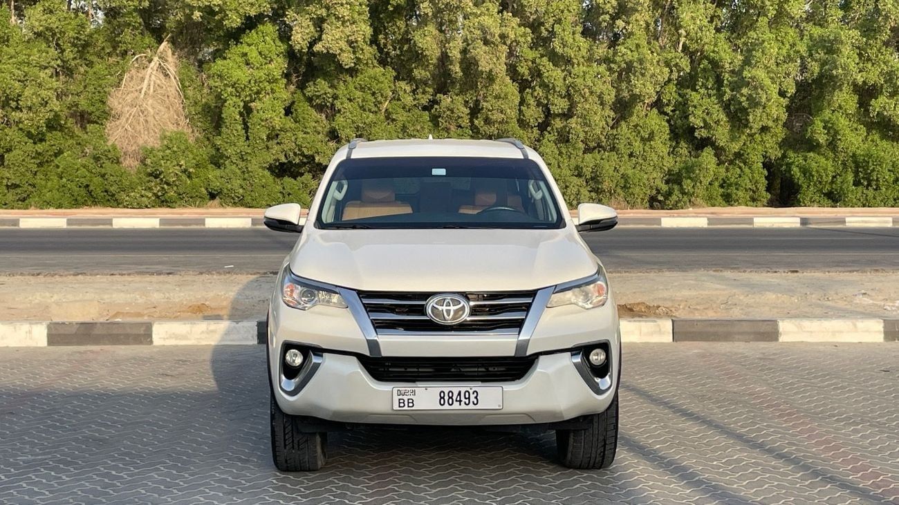 Toyota Fortuner GXR 4.0L (278 HP)