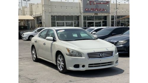 Nissan Maxima SE 2014 model, imported from America, full option, 6 cylinders, automatic transmission, odometer 145
