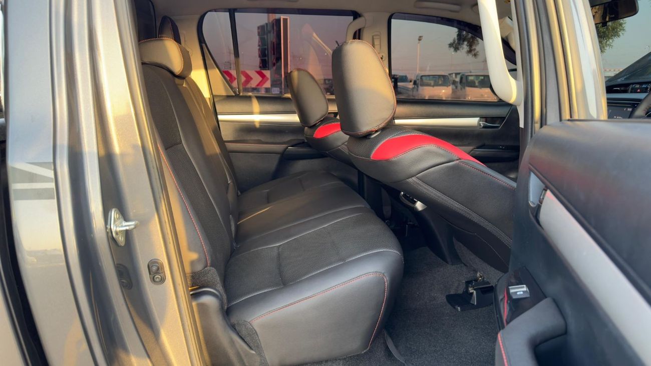 Toyota Hilux MODIFIED TO 2024 GR SPORTS | PREMIUM SPORTS BAR | RHD | 2.8L DIESEL | 2019 | AFTER MARKET SIDE FENDE