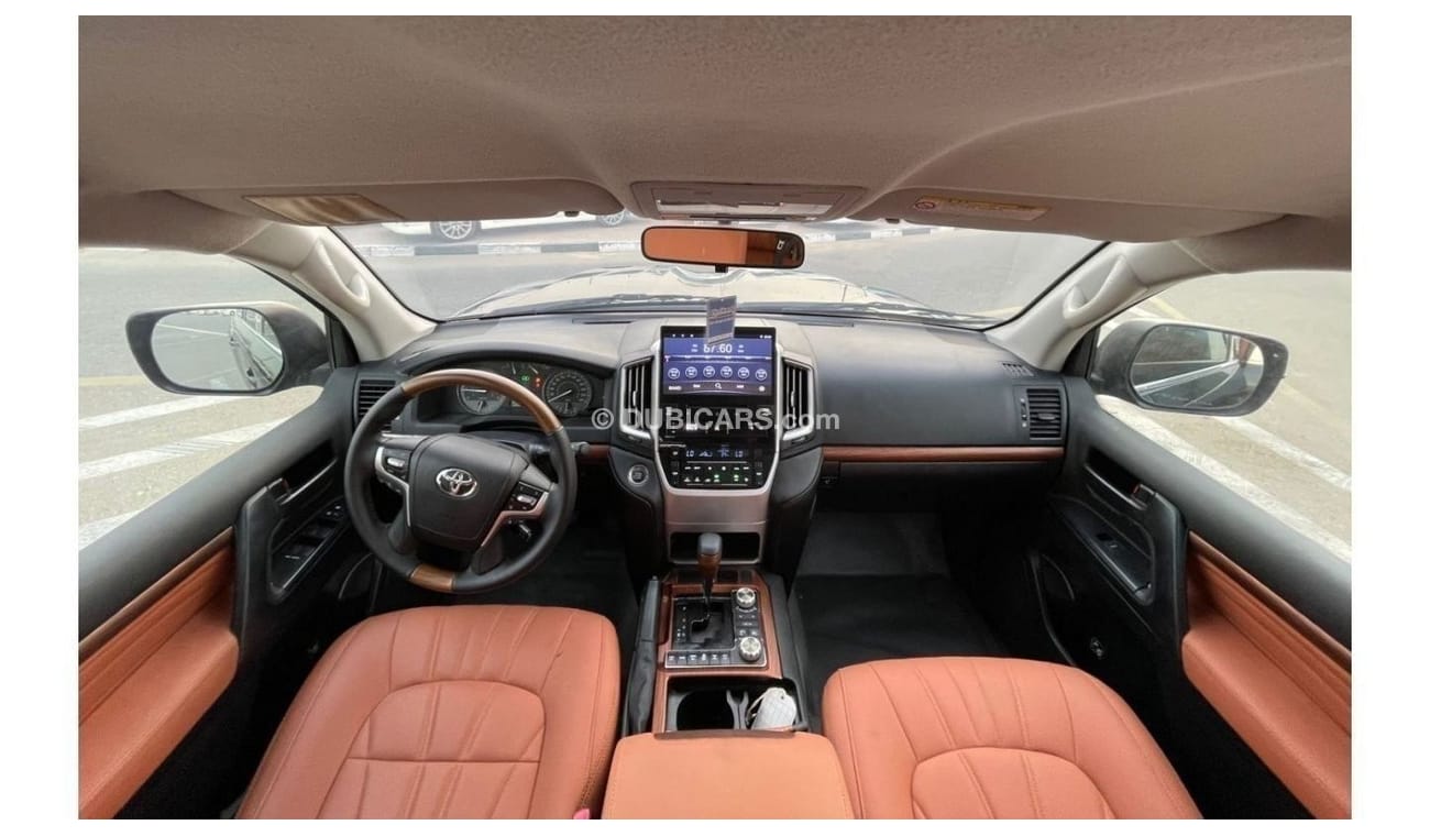 تويوتا لاند كروزر 2011 Toyota Land Cruiser GXR 4.0L V6 - 2021 Modification Gcc Specs / EXPORT ONLY