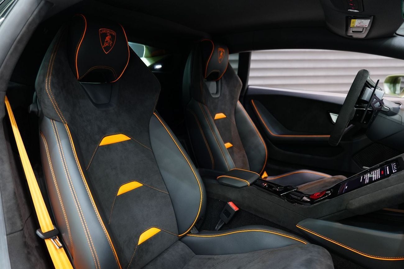 Lamborghini Huracan Tecnica LP 640-2, 60th Anniversary, Lifting System, Apple CarPlay, Lamborghini Warr + Serv!!