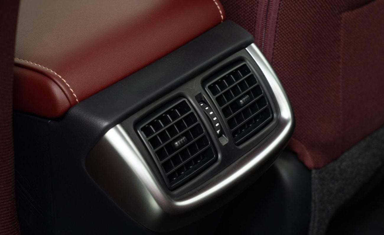 Toyota Hilux SR5 (NON GCC) DIFFLOCK