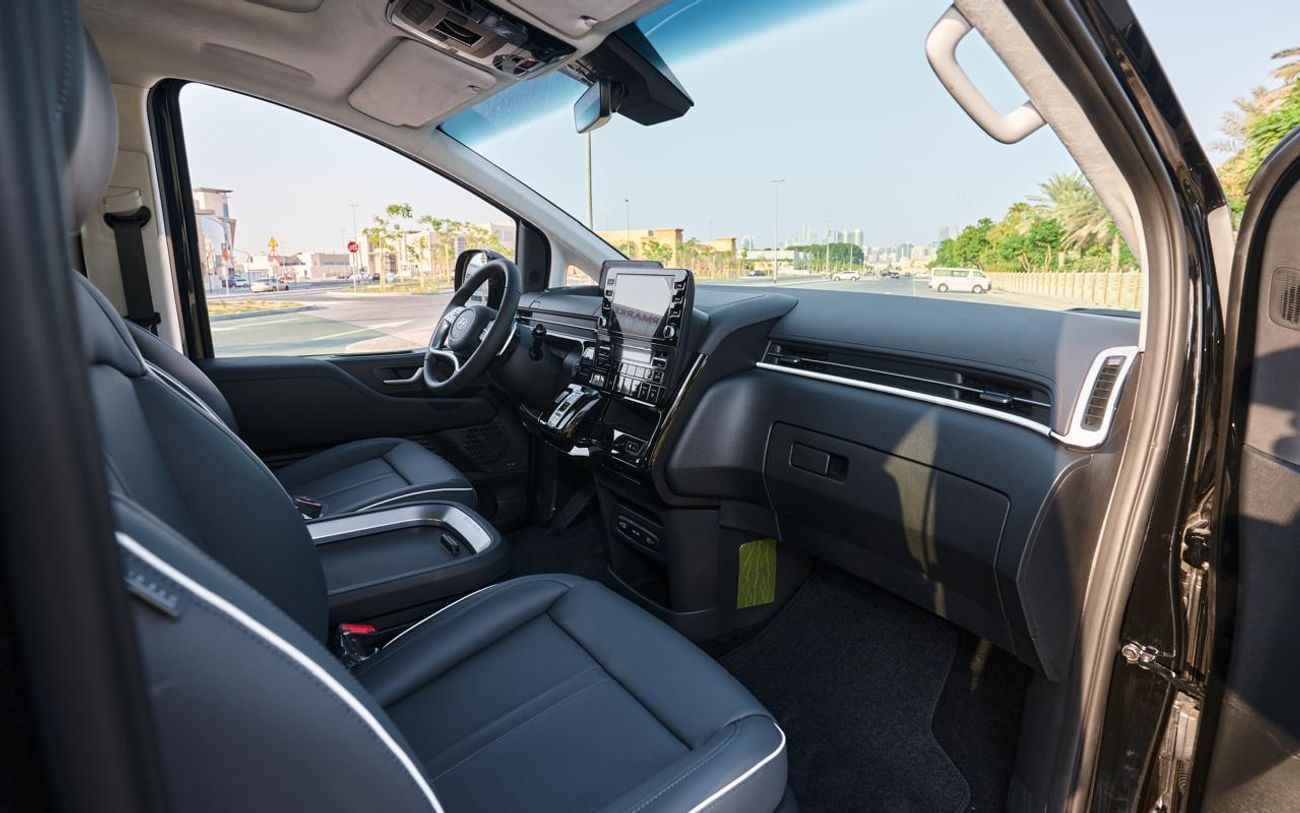 Hyundai Staria 3.5L Luxury (7 Seater)