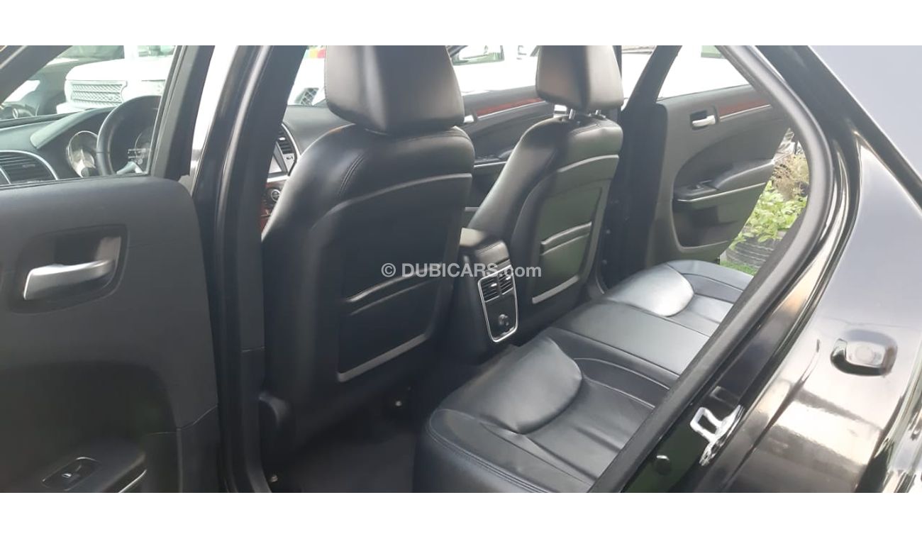 Chrysler 300 Import - No. 2 - Cruise Control - Alloy Wheels - Leather - Without accidents - Excellent condition,