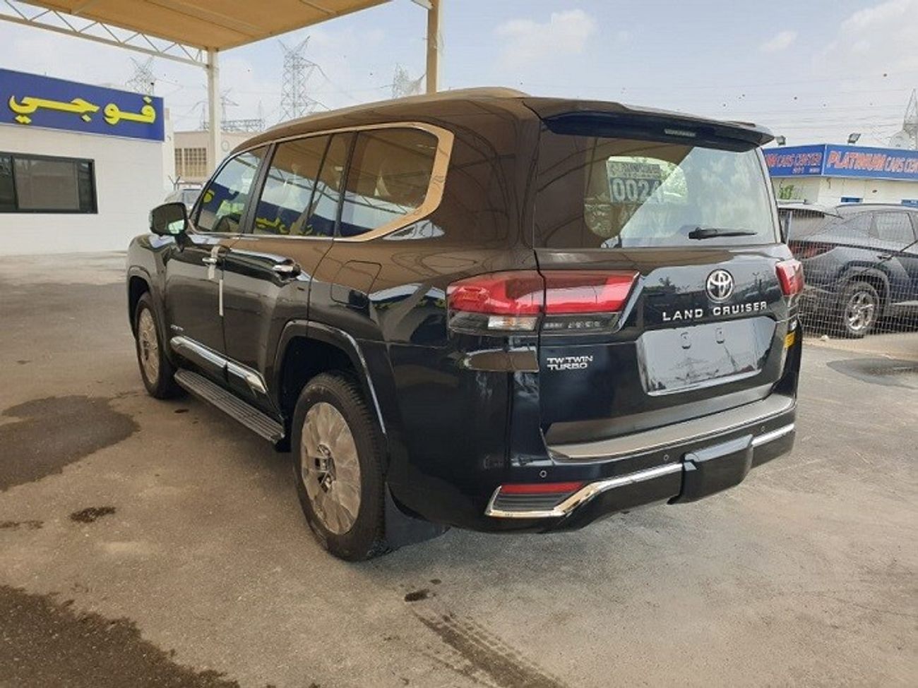 Toyota Land Cruiser LC300 3.3L TT VXR - V6 (DIESEL)