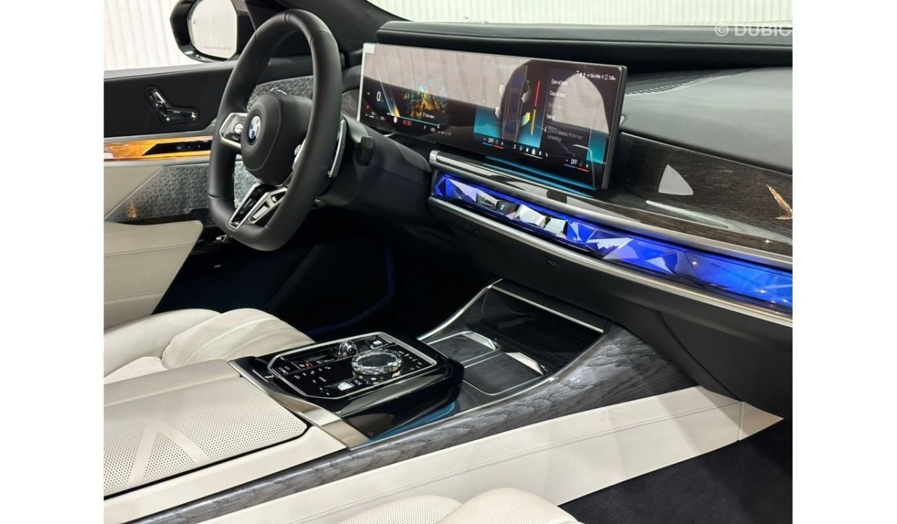 بي أم دبليو 760Li 2024 BMW 760i xDrive M-Sport Masterclass, 2028 BMW Warranty + Service Pack, Fully Loaded, GCC
