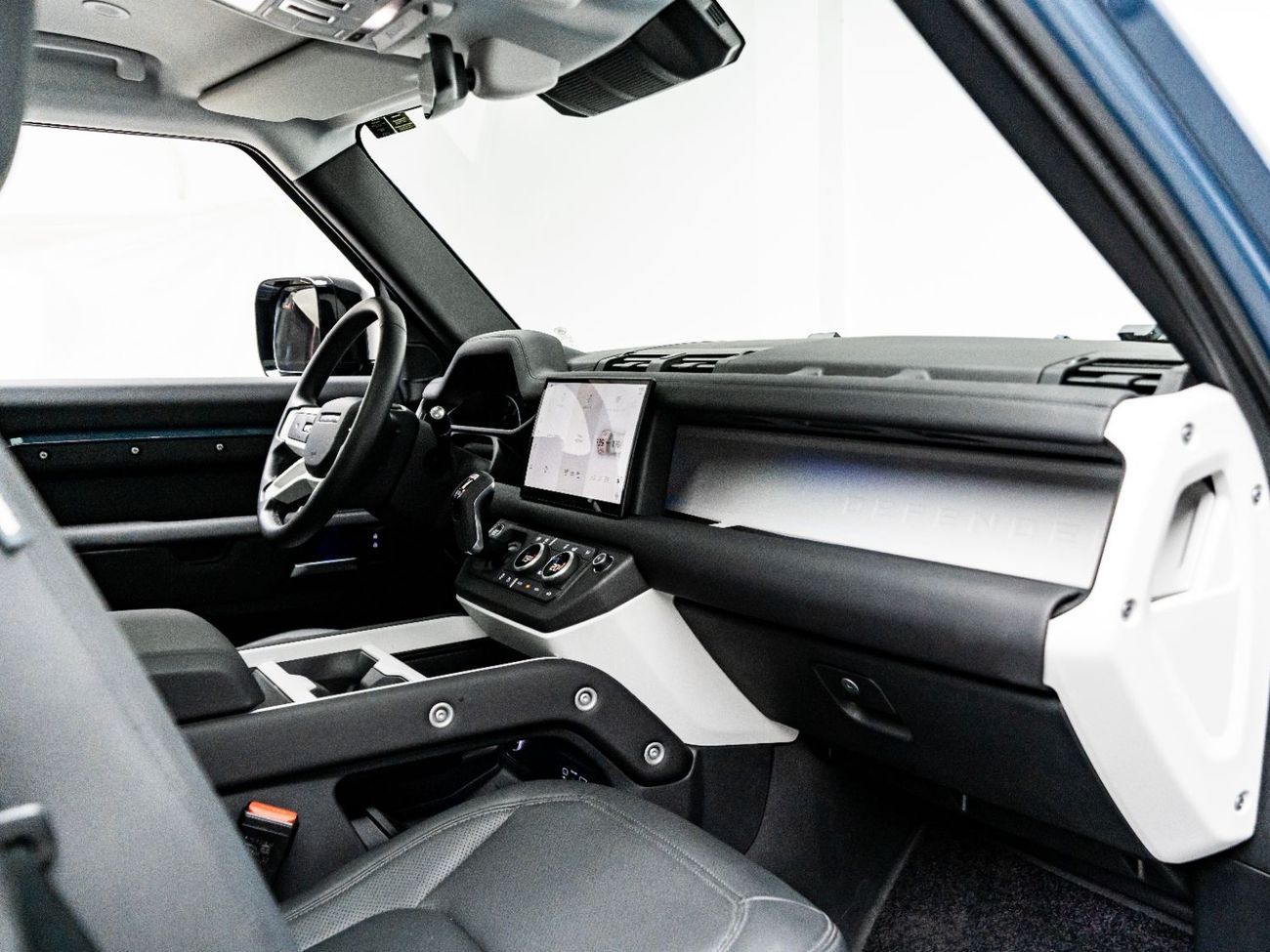 Land Rover Defender P300 110 2.0L (5 Seater) The BEST Ramadan Offer in the UAE - Limited Time Only, 2029 Land Rover Warr