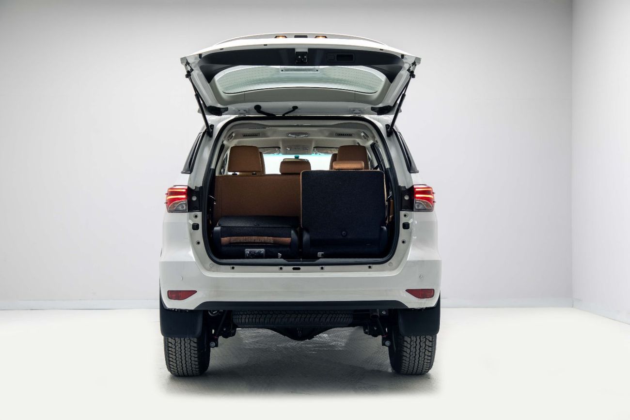 Toyota Fortuner 2.7L - Platinum White Pearl Chamois | Export Only