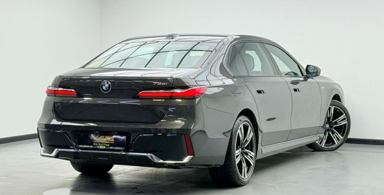 BMW 735i 2023 BMW 735i, 2028 BMW Warranty + Service Pack, Full BMW Service History, Low Km, Fully Loaded, GCC
