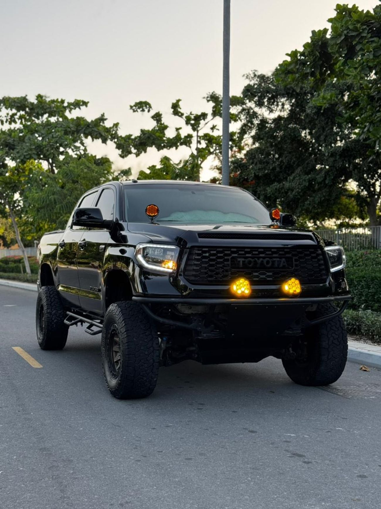 Toyota Tundra VTI CLOTH Std 5.7L