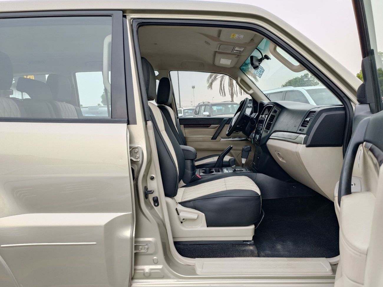 Mitsubishi Pajero / LOT#16714