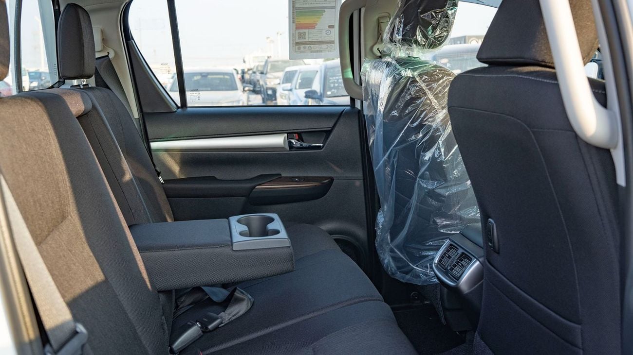 تويوتا هيلوكس 2025 Toyota Hilux DC 2.7L Petrol MT - Black Interior