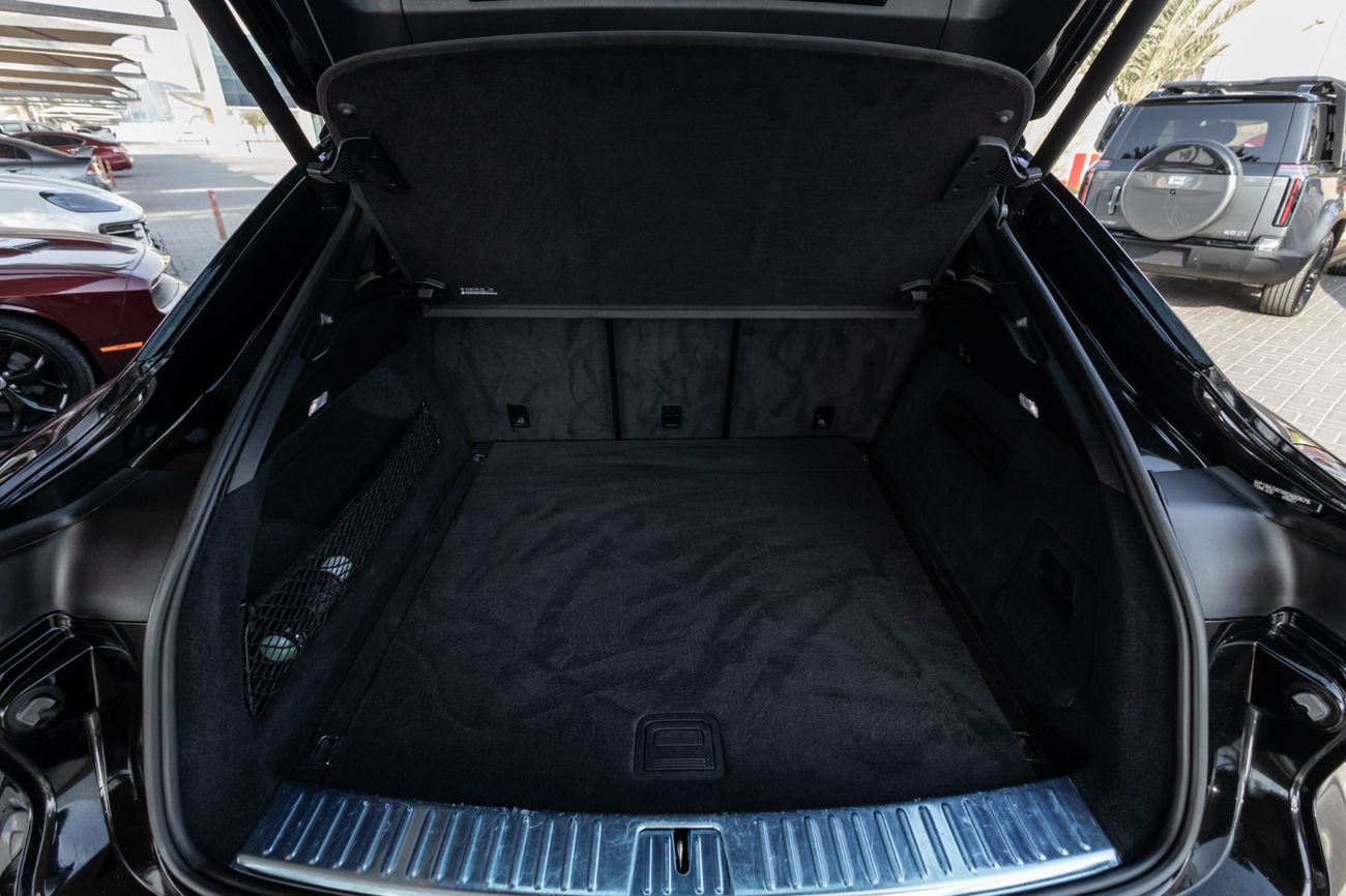 Porsche Cayenne Base