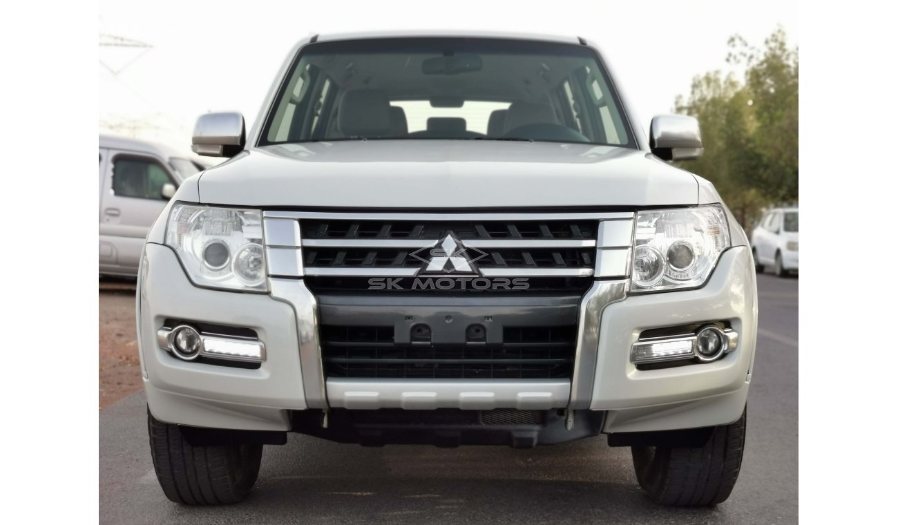 Mitsubishi Pajero 3.5L, 16" Rims, Front & Rear A/C, Rear Camera, Fabric Seats, Fog Lamps, LED Headlights (LOT # 850)