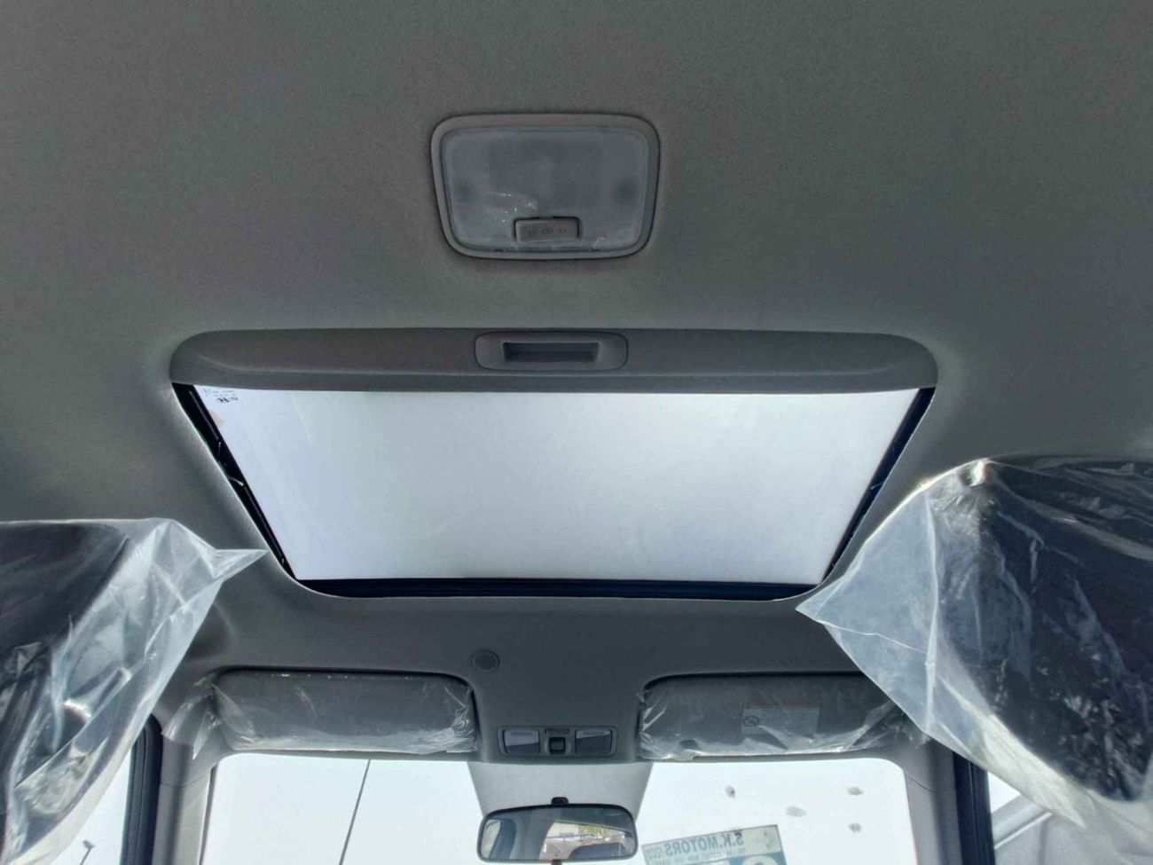 هيونداي فنيو Premier Plus Turbo/ DUAL TONE 1.0L V4/ SUNROOF/ FULL OPTION (CODE # VEN10AF)