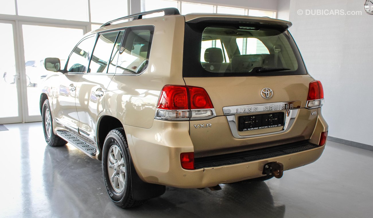 Toyota Land Cruiser VXR V8