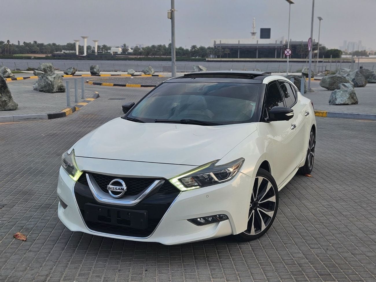 Nissan Maxima SR
