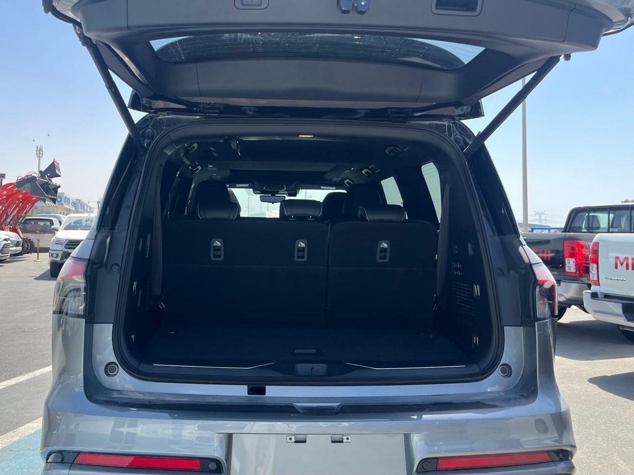 Infiniti QX80 Autograph Captain Chairs 3.5L Best Price for Export! Brand NEW!!! Canada