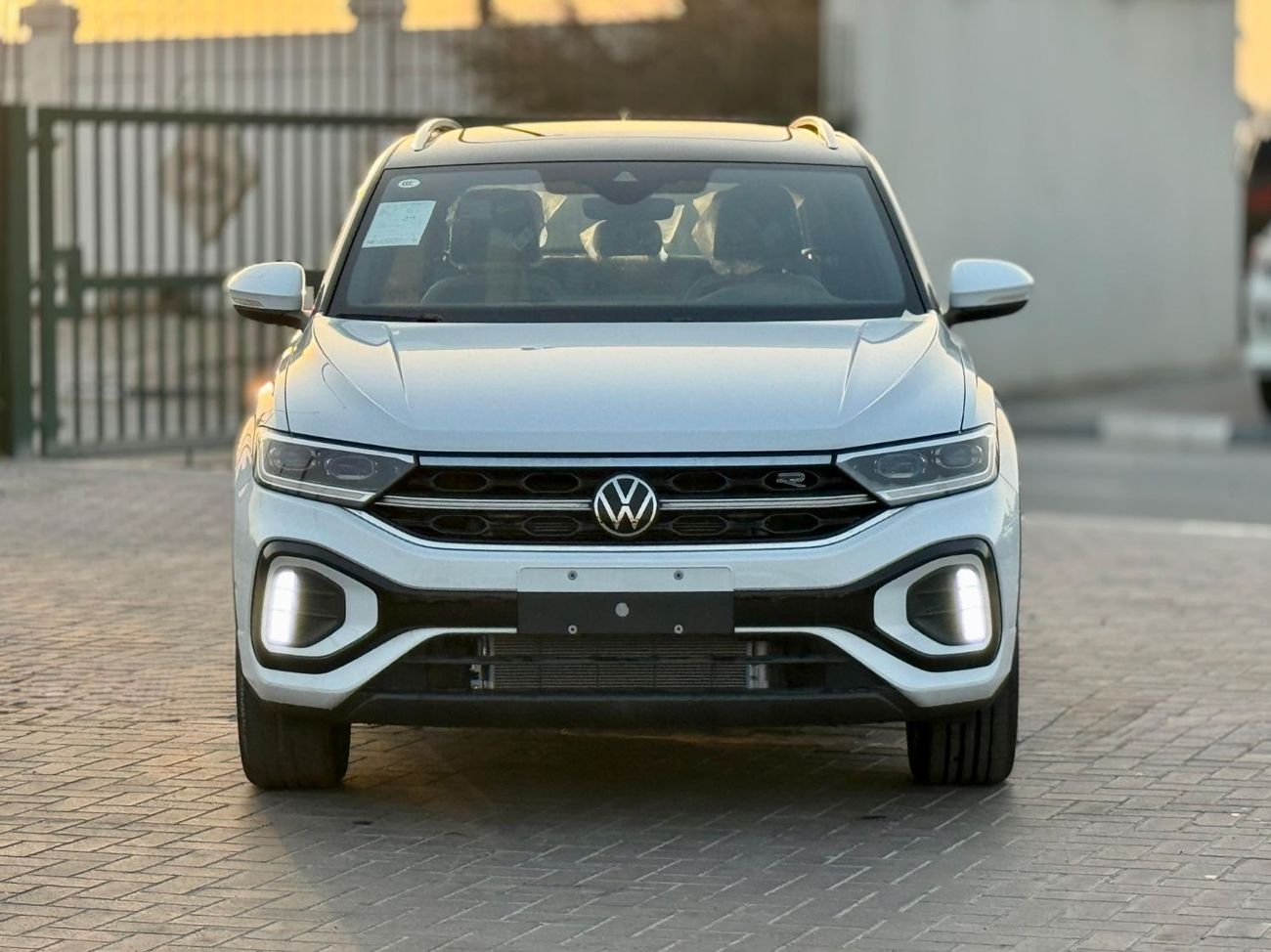 فولكس واجن T ROC 300 TSI 1.5L Turbo Petrol 2025 Export Price @ 71,000 AED