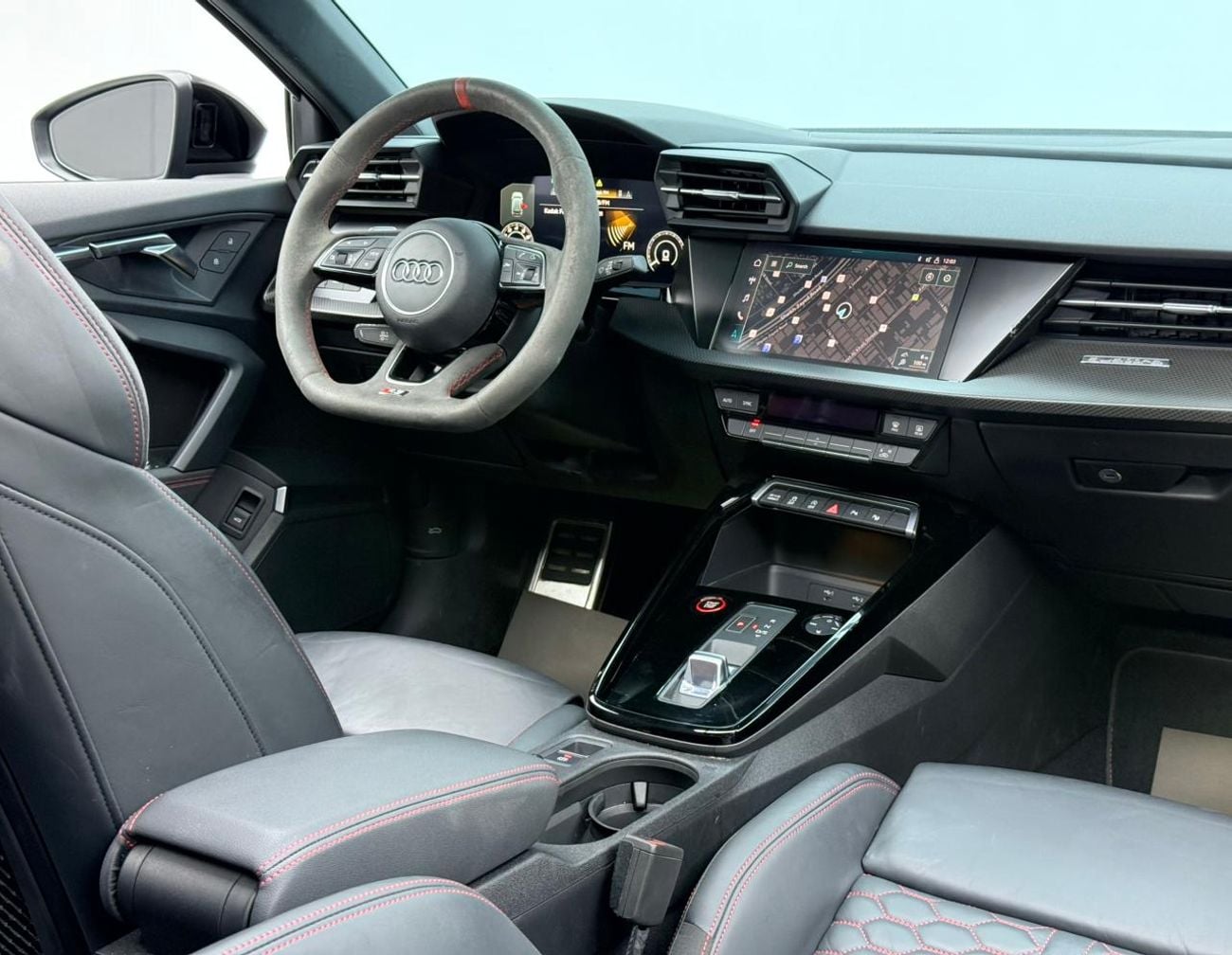 أودي RS3 TFSI quattro 2.5L Sportback