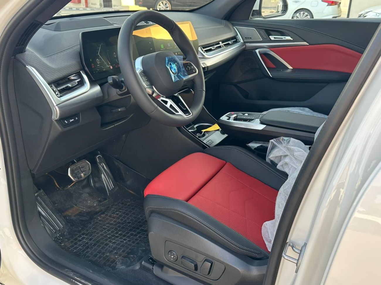 بي أم دبليو X2 XDRIVE 2.0, HARMAN SOUNDSYSTEM, PANORAMIC ROOF, KEYLESS ENTRY , MODEL 2026 GCC SPECS