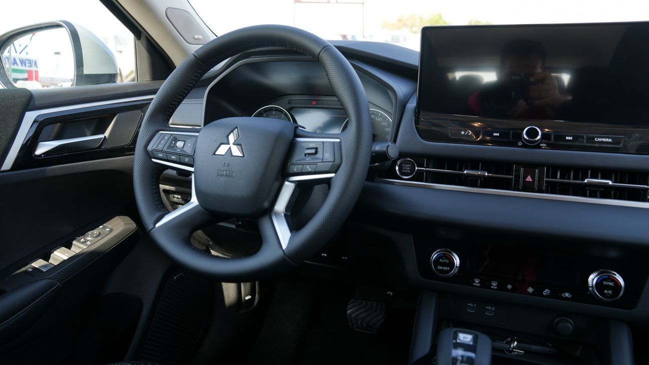 Mitsubishi Outlander HIGHLINE Brand New 2026 Mitsubishi Outlander Medium Line (G12) 2.5L | 7-Seater SUV | GCC Spec | Expo