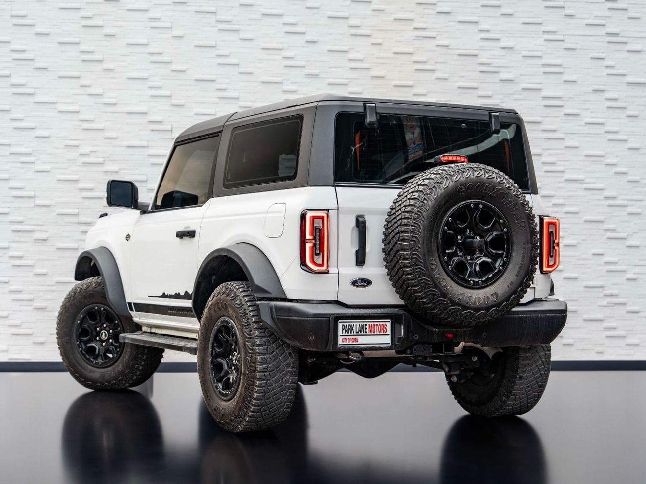 فورد برونكو Wildtrak 2.7L (4 Seater)