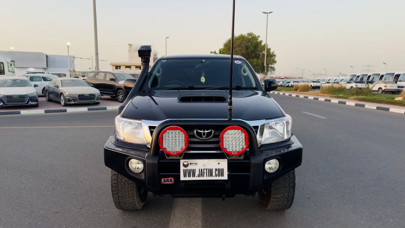 تويوتا هيلوكس DOUBLE CABIN | 2014 | 3000CC DIESEL ENGINE | 4WD | RHD | AUTOMATIC TRANSMISSION