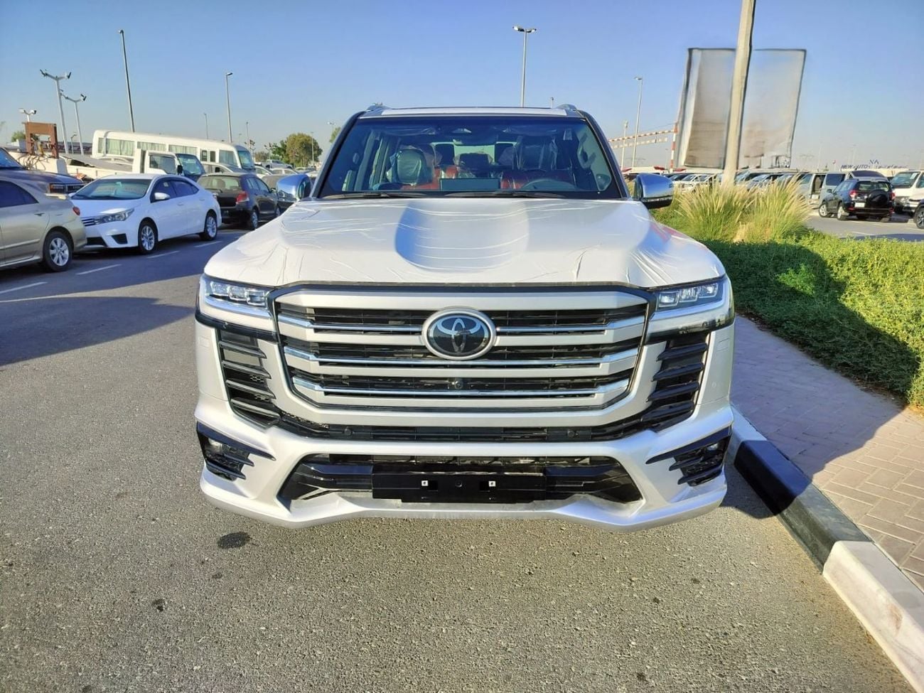 تويوتا لاند كروزر VXR