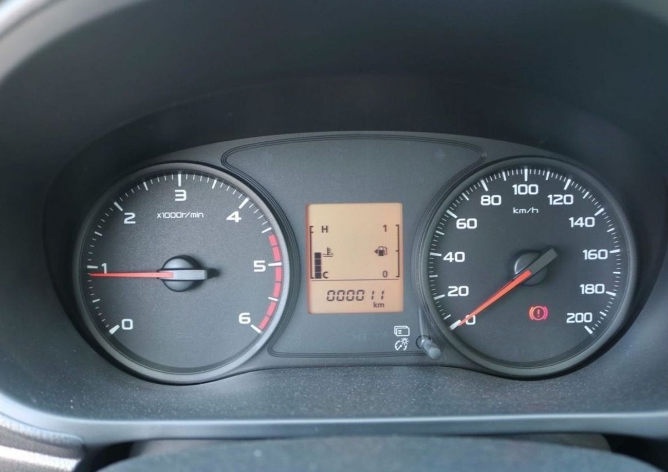 ميتسوبيشي L200 DIESEL - 2.4L -  DOUBLE CABIN - 4X4 - 5MT - POWER LOCKS AND POWER WINDOWS - EXPORT ONLY