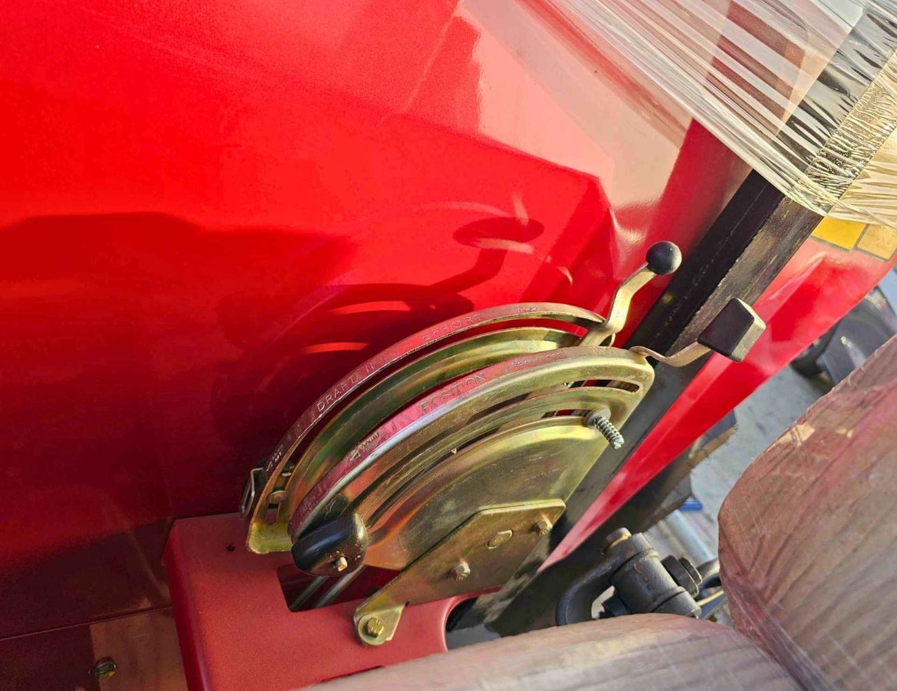 Massey Ferguson 385 TRACTOR / DIESEL / M/T / 4WD / DISC PLOUGH & WITH HARROW (CODE # 69072)